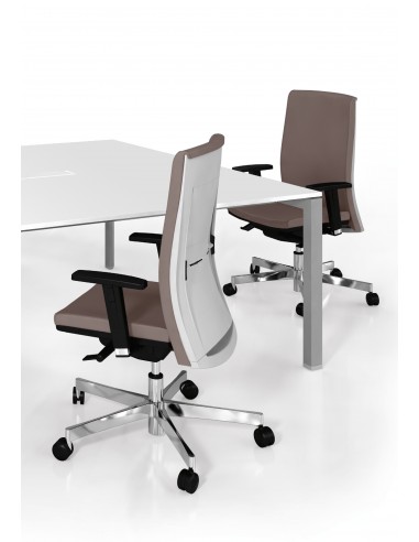 Seduta Semi-Direzionale schienale medio con supporto lombare, leva a gas traslatore e base in nylon nera