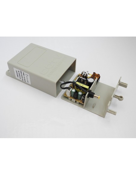 Alimentatore 12V 2A -2000MA con connettore dc 5.5/2.1mm  AC 220V  ESTERNO / WATERPROOF