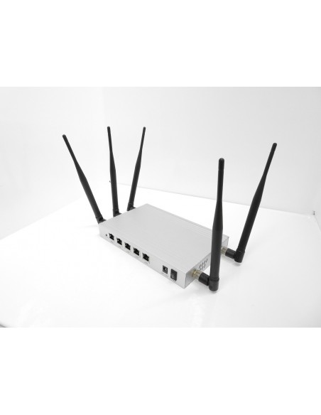 WIRELESS ROUTER 300Mbps LONG RANGE DLNA,4LAN,1WAN,1USB Mach Power